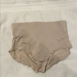 SPANX High-Waist Seamless Shaping Briefs - Beige size small